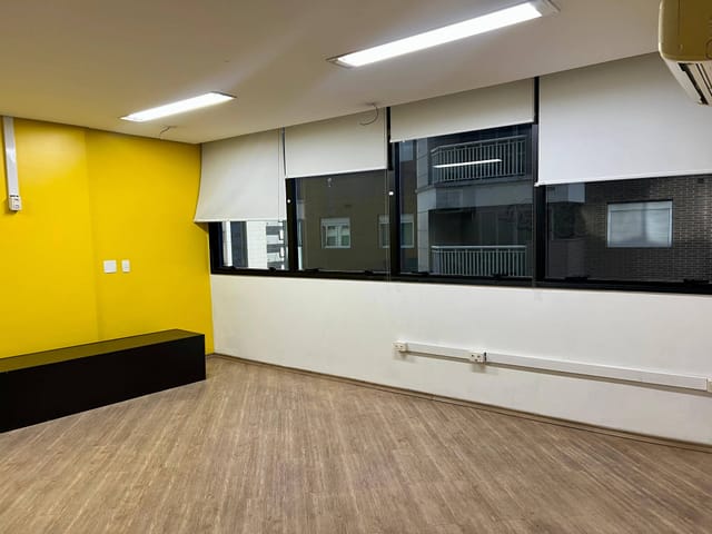 Conjunto comercial com 36m², à venda ou para alugar, no bairro Vila Olímpia em São Paulo