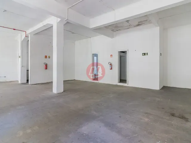 Conjunto comercial com 319m², para alugar, no bairro Centro Histórico em Porto Alegre