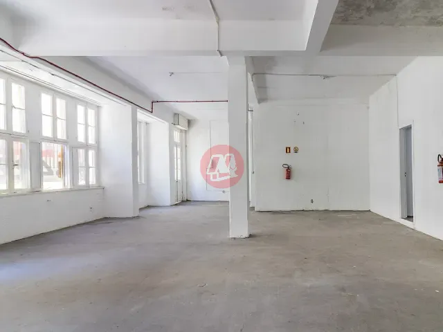 Conjunto comercial com 319m², para alugar, no bairro Centro Histórico em Porto Alegre