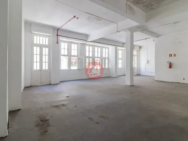 Conjunto comercial com 319m², para alugar, no bairro Centro Histórico em Porto Alegre
