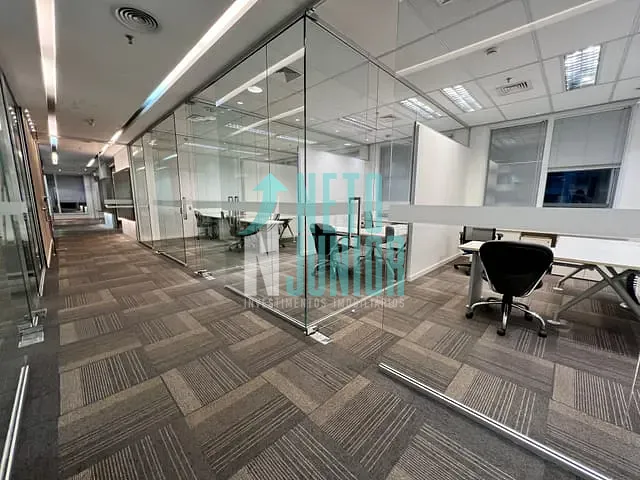 Conjunto comercial com 226m², para alugar, no bairro Vila Olímpia em São Paulo