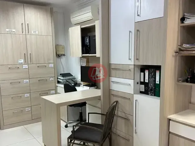 Conjunto comercial com 47m², à venda, no bairro Centro Histórico em Porto Alegre