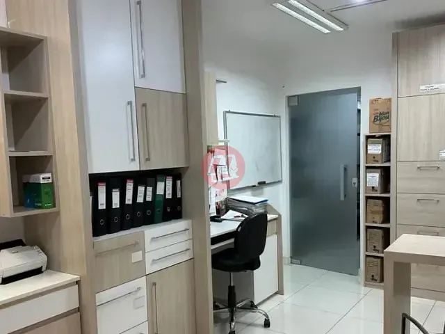 Conjunto comercial com 47m², à venda, no bairro Centro Histórico em Porto Alegre