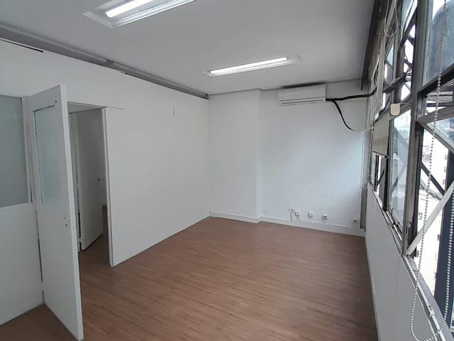 Conjunto comercial com 39m², à venda, no bairro Bela Vista em São Paulo