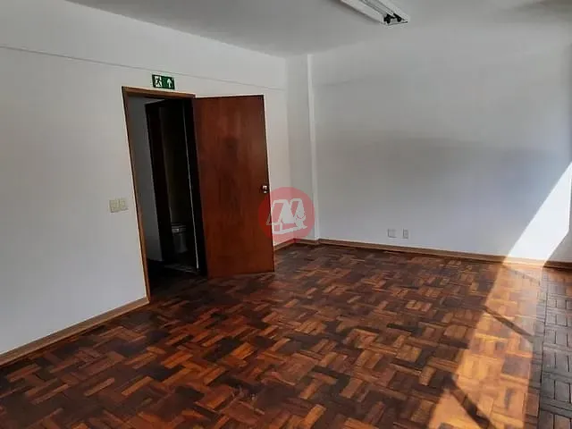 Conjunto comercial para alugar, no bairro Auxiliadora em Porto Alegre