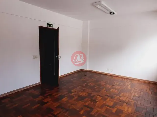 Conjunto comercial para alugar, no bairro Auxiliadora em Porto Alegre