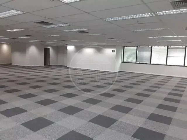 Conjunto comercial com 775m², à venda ou para alugar, no bairro Pinheiros em São Paulo