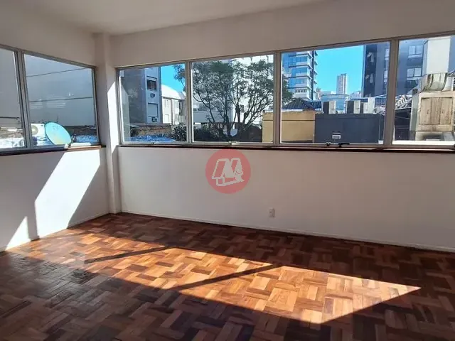 Conjunto comercial para alugar, no bairro Auxiliadora em Porto Alegre