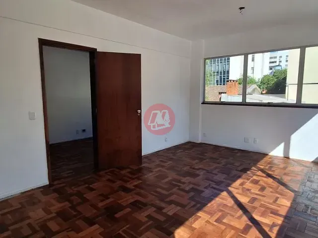 Conjunto comercial para alugar, no bairro Auxiliadora em Porto Alegre
