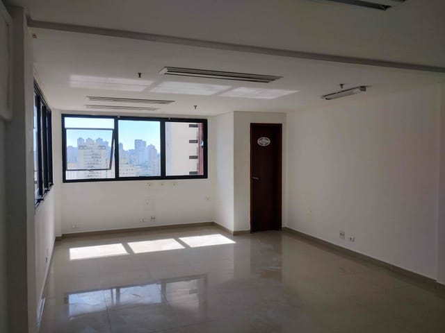 Foto do Conjunto comercial - Conjunto Comercial à Venda na Vila Mariana, próximo ao Metrô Santa Cruz | Paulista Imóveis.