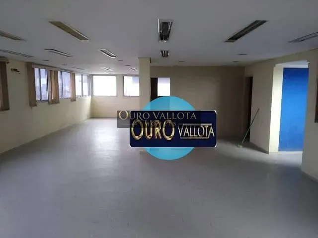 Conjunto comercial com 152m², à venda, no bairro Centro em Santos
