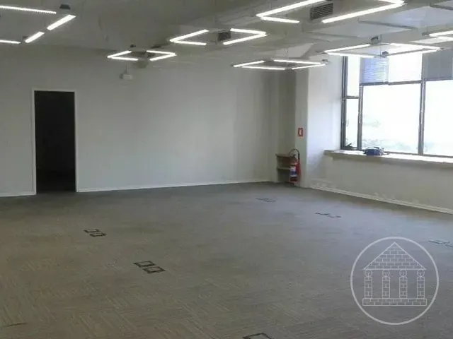 Conjunto comercial com 375m², à venda ou para alugar, no bairro Cidade Monções em São Paulo