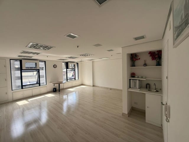 Conjunto comercial com 42m², à venda, no bairro Brooklin Paulista em São Paulo