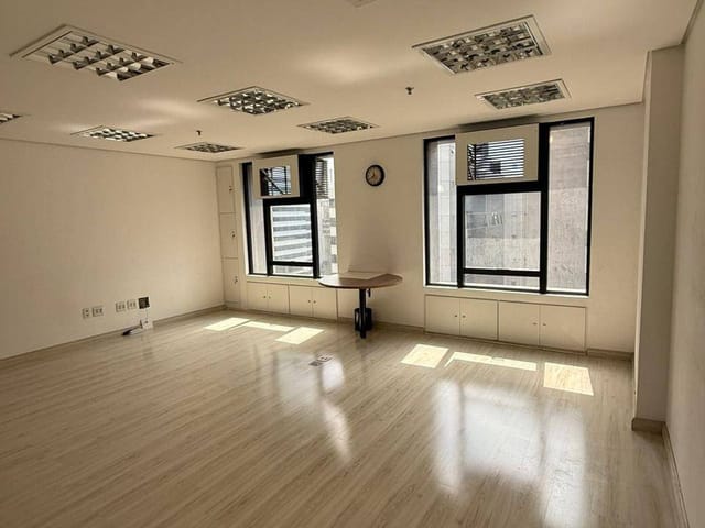 Conjunto comercial com 42m², à venda, no bairro Brooklin Paulista em São Paulo