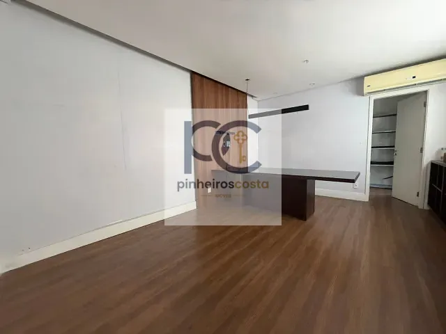 Conjunto comercial para alugar, no bairro Vila Olímpia em São Paulo