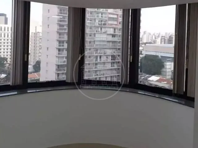 Conjunto comercial com 272m², à venda ou para alugar, no bairro Jardins em São Paulo