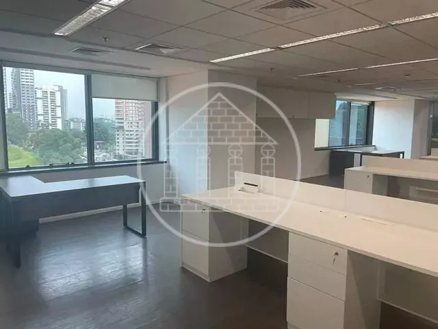 Conjunto comercial com 1550m², para alugar, no bairro Pinheiros em São Paulo