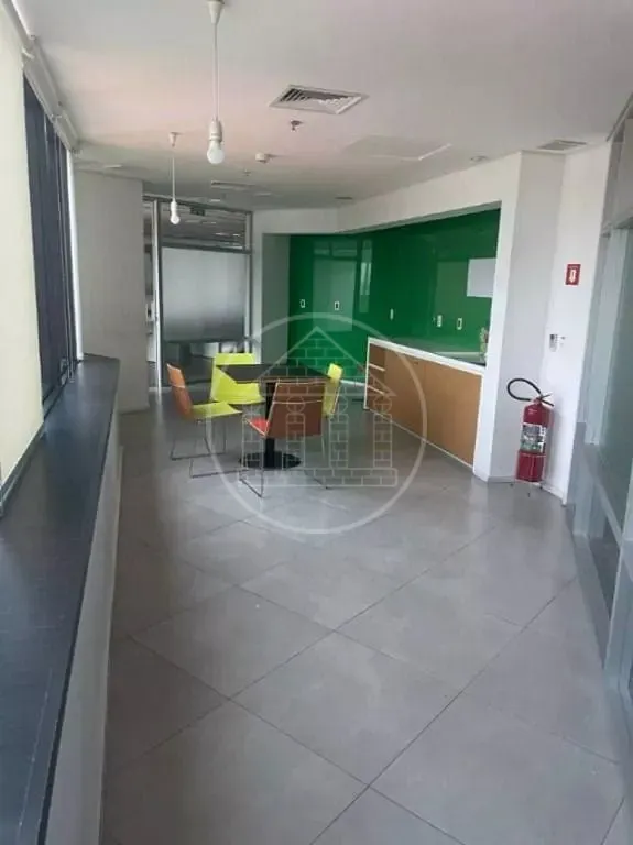 Sala-Conjunto, 1550 m² - Foto 18