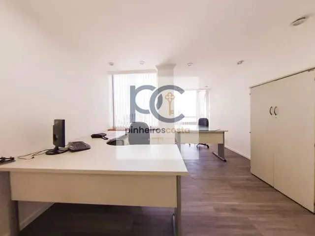 Conjunto comercial para alugar, no bairro Vila Olímpia em São Paulo