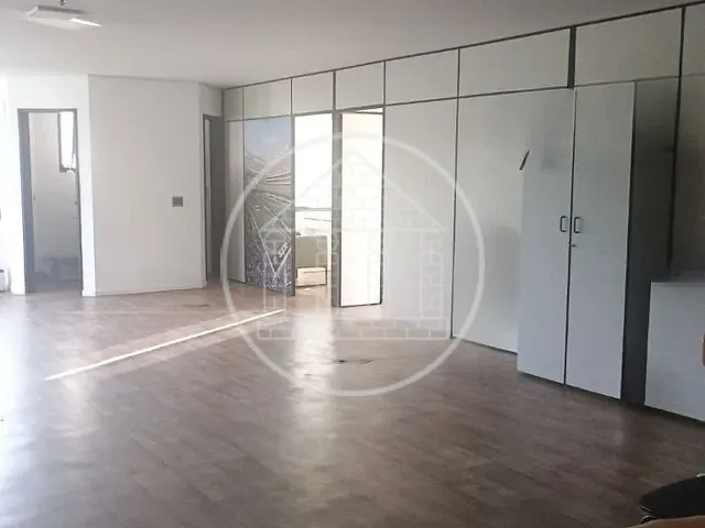 Conjunto comercial com 97m², para alugar, no bairro Chácara Santo Antônio em São Paulo