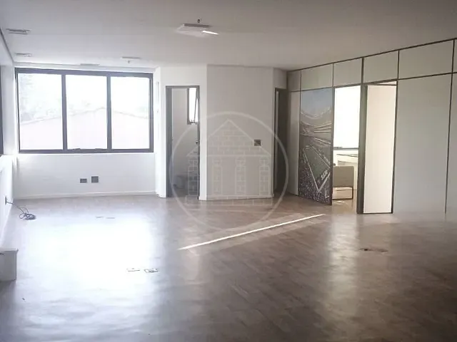 Conjunto comercial com 97m², para alugar, no bairro Chácara Santo Antônio em São Paulo