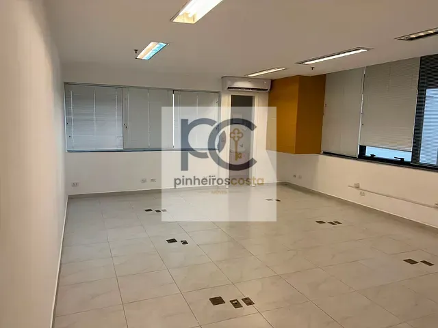 Conjunto comercial à venda, no bairro Indianópolis em São Paulo