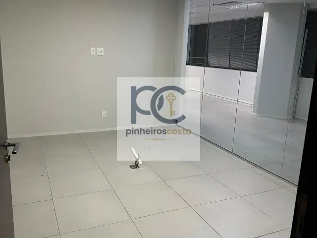 Conjunto comercial à venda ou para alugar, no bairro Bela Vista em São Paulo