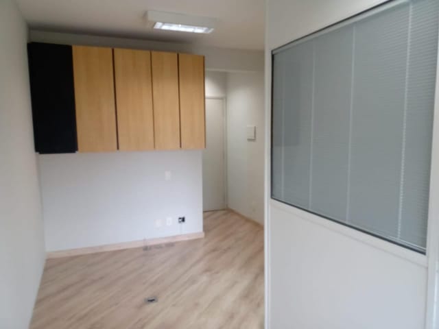 Conjunto comercial com 34m², à venda ou para alugar, no bairro Vila Clementino em São Paulo