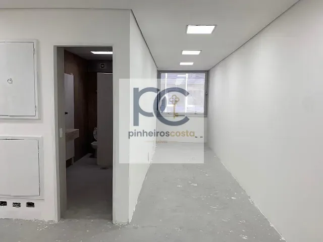 Conjunto comercial para alugar, no bairro Vila Gertrudes em São Paulo