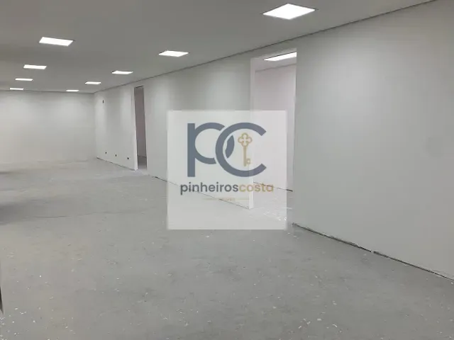 Conjunto comercial para alugar, no bairro Vila Gertrudes em São Paulo