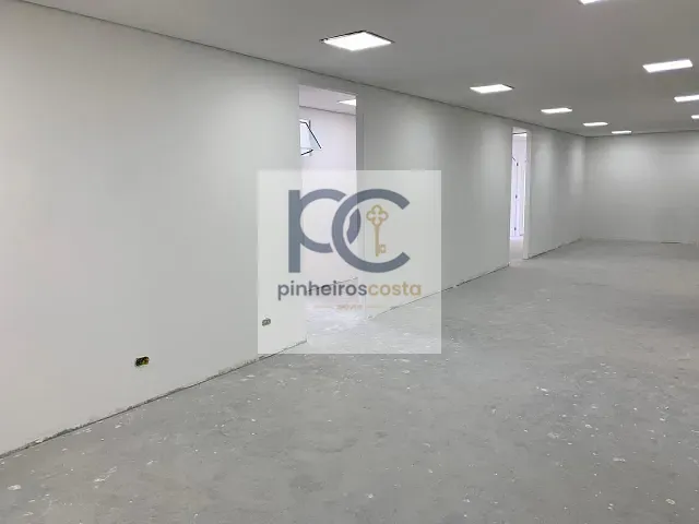 Conjunto comercial para alugar, no bairro Vila Gertrudes em São Paulo