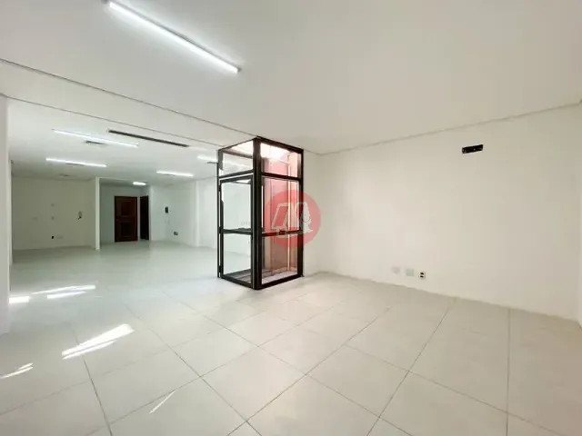 Conjunto comercial para alugar, no bairro Floresta em Porto Alegre