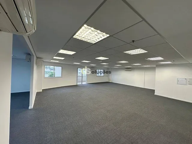 Conjunto comercial para alugar, no bairro Vila Hamburguesa em São Paulo
