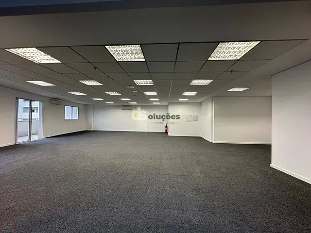 Conjunto comercial para alugar, no bairro Vila Hamburguesa em São Paulo