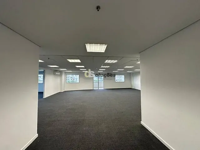 Conjunto comercial para alugar, no bairro Vila Hamburguesa em São Paulo
