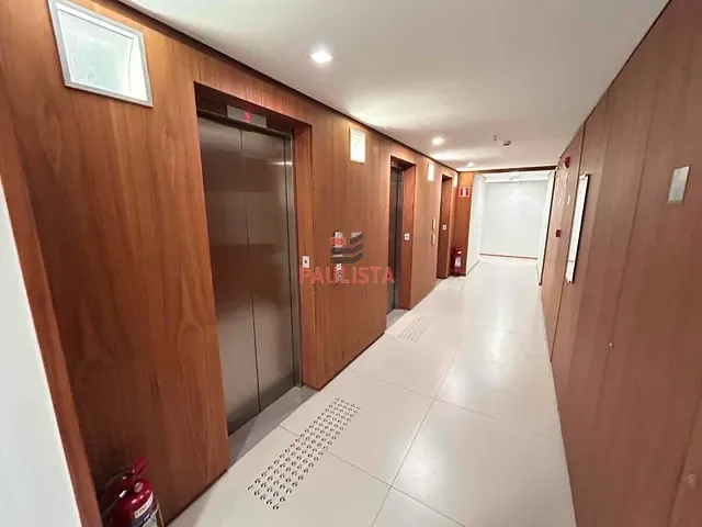 Conjunto comercial à venda, no bairro Santo Amaro em São Paulo