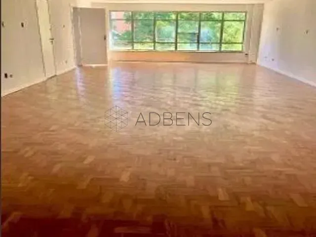 Conjunto comercial à venda, no bairro Liberdade em São Paulo