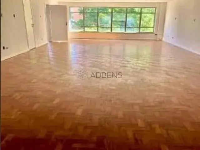 Conjunto comercial à venda ou para alugar, no bairro Liberdade em São Paulo