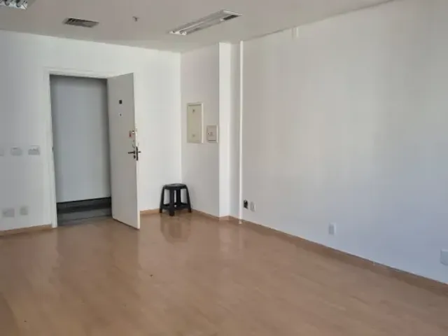 Conjunto comercial com 34m², para alugar, no bairro Santa Cecília em São Paulo