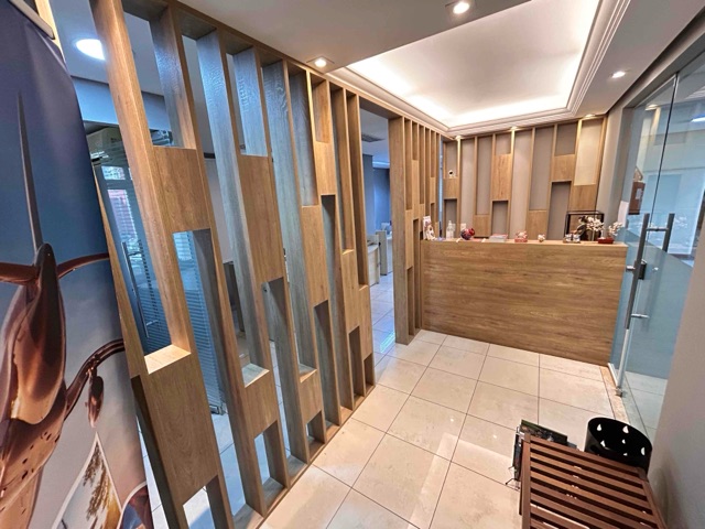 Foto do Conjunto comercial - Conjunto Comercial VENDA de 126 m2, 5 salas, 3 banheiros, 1 copa na Liberdade, São Paulo, SP. | Paulista Imóveis.