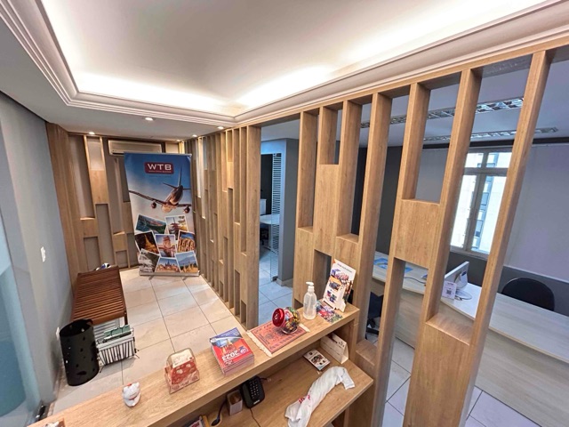 Foto do Conjunto comercial - Conjunto Comercial VENDA de 126 m2, 5 salas, 3 banheiros, 1 copa na Liberdade, São Paulo, SP. | Paulista Imóveis.