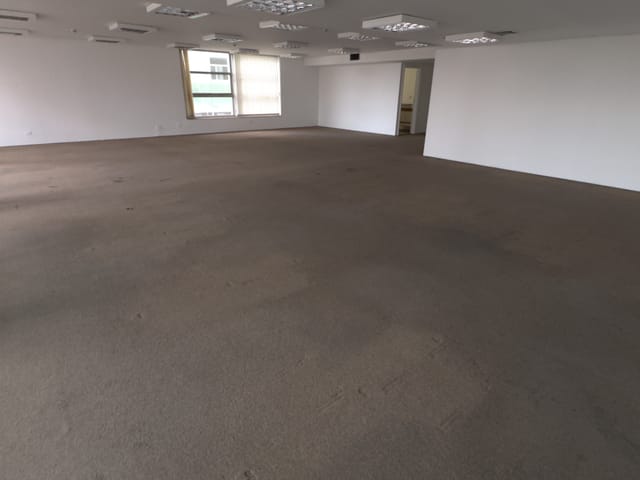 Foto do Conjunto comercial - Conjunto comercial para venda e locação no Centro de São Paulo com 256.23m² e 2 banheiros - Próximo da estação São Bento | Miani Imóveis