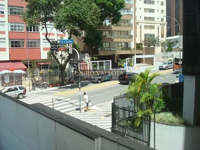 Conjunto comercial com 70m², à venda, no bairro Higienópolis em São Paulo