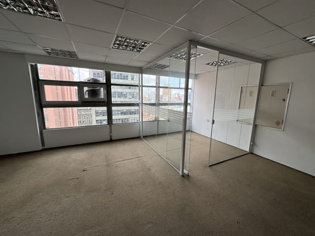 Foto do Conjunto comercial - Conjunto comercial à venda no Centro de São Paulo com 270.01m² e 2 banheiros - Próximo da Estação São Bento | Miani Imóveis