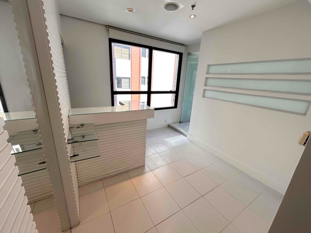 Foto do Conjunto comercial - Conjunto Comercial para VENDA e LOCAÇÃO de 32 m2, 2 salas, 1 banh, 1 vaga, Jardim Paulista, São Paulo, SP | Paulista Imóveis.