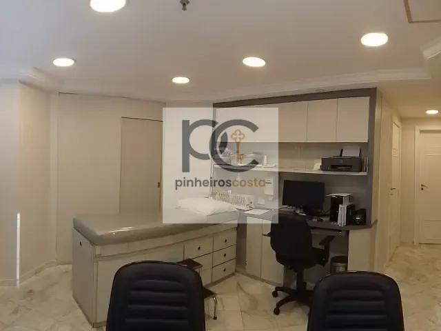 Conjunto comercial à venda ou para alugar, no bairro Cerqueira César em São Paulo