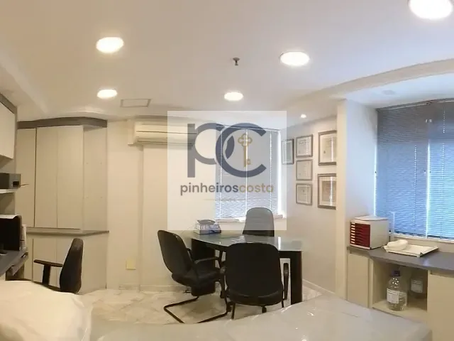 Conjunto comercial à venda ou para alugar, no bairro Cerqueira César em São Paulo