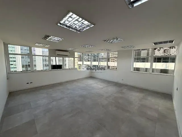 Conjunto comercial para alugar, no bairro Cerqueira César em São Paulo