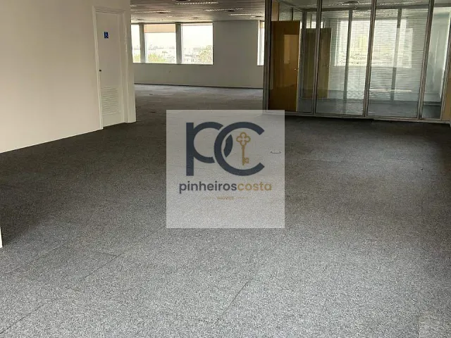 Conjunto comercial para alugar, no bairro Chácara Santo Antônio (Zona Sul) em São Paulo