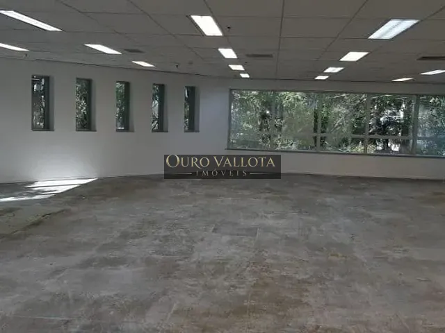 Conjunto comercial com 245m², para alugar, no bairro Bela Vista em São Paulo